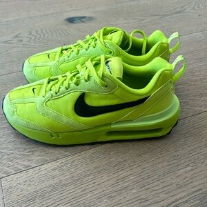 NIKE Air Max Dawn, No Box Great Condition